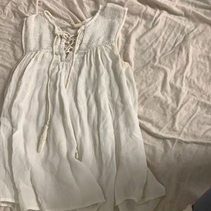 Loose, nice cute shirt to layer up with nice jacket tops